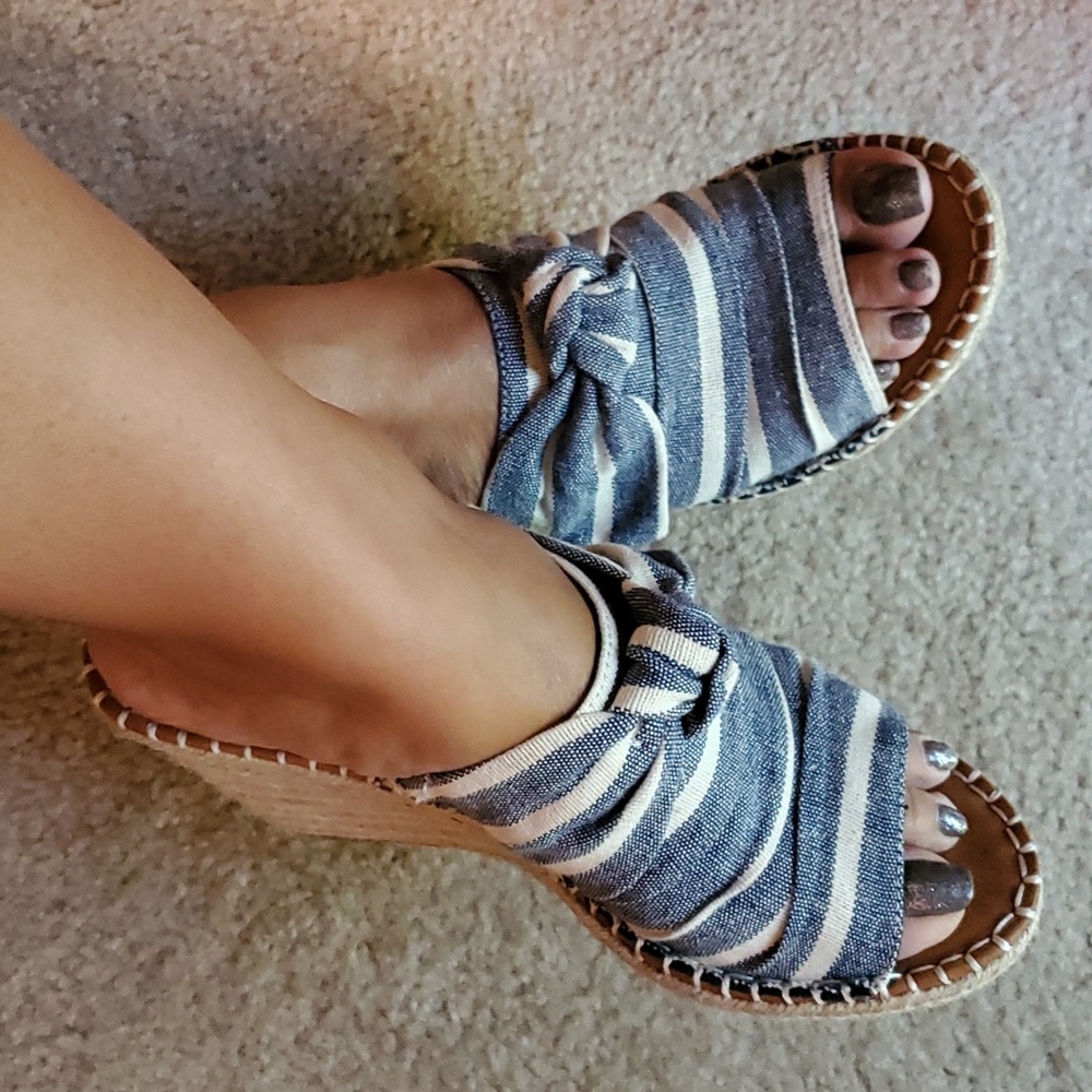 Espadrille wedges